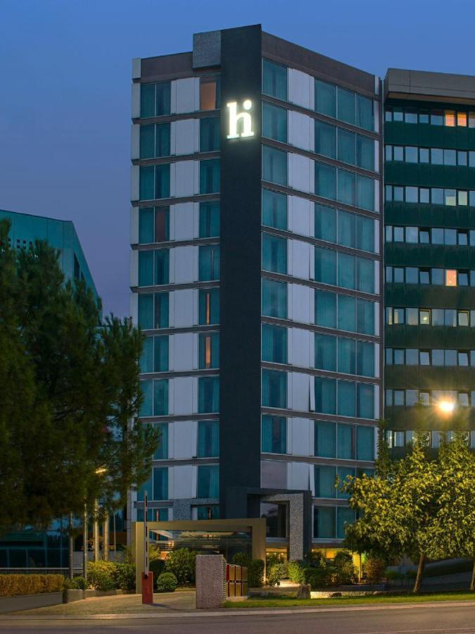 Hi Hotel Bari Esterno foto