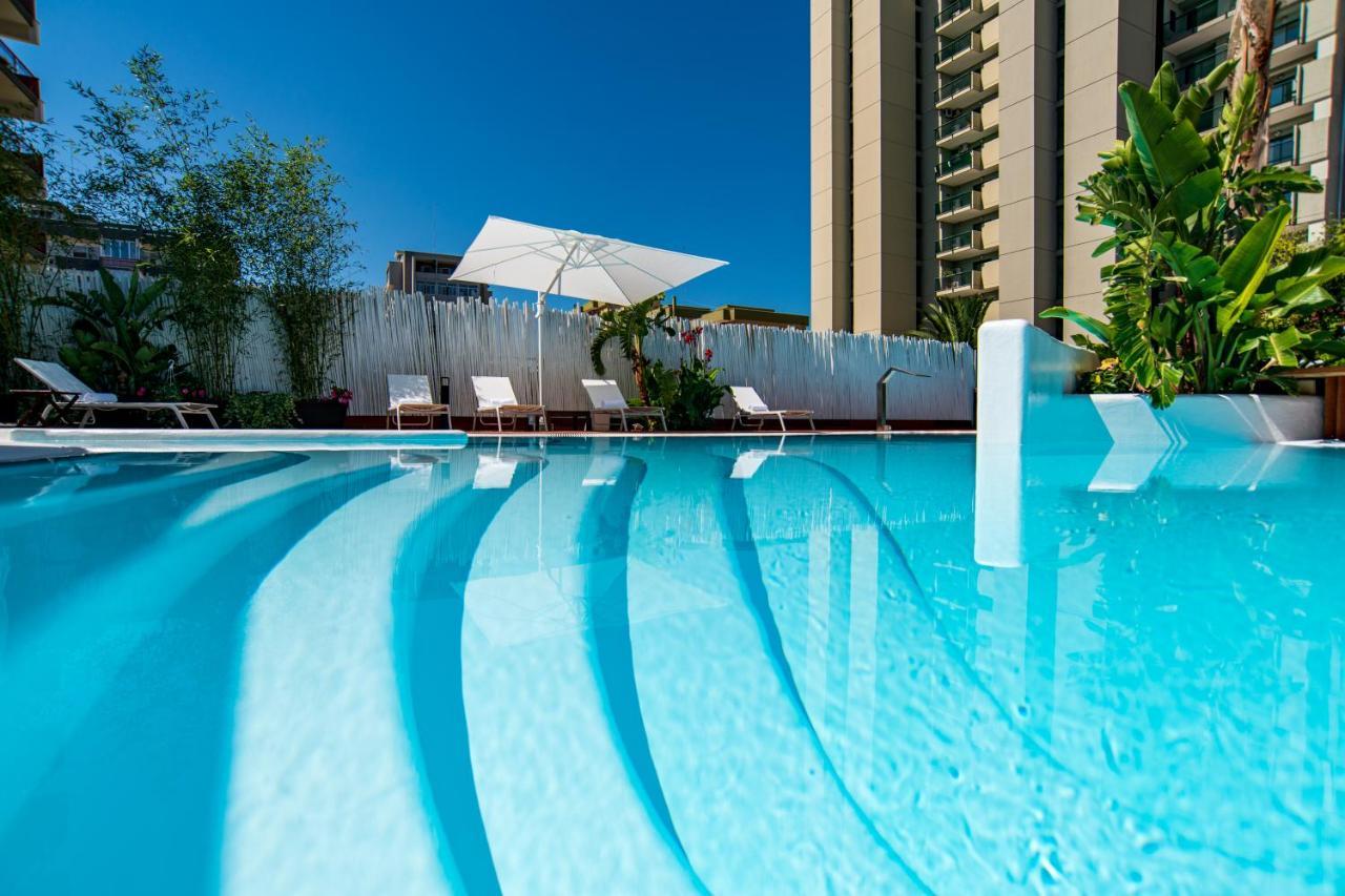 Hi Hotel Bari Esterno foto