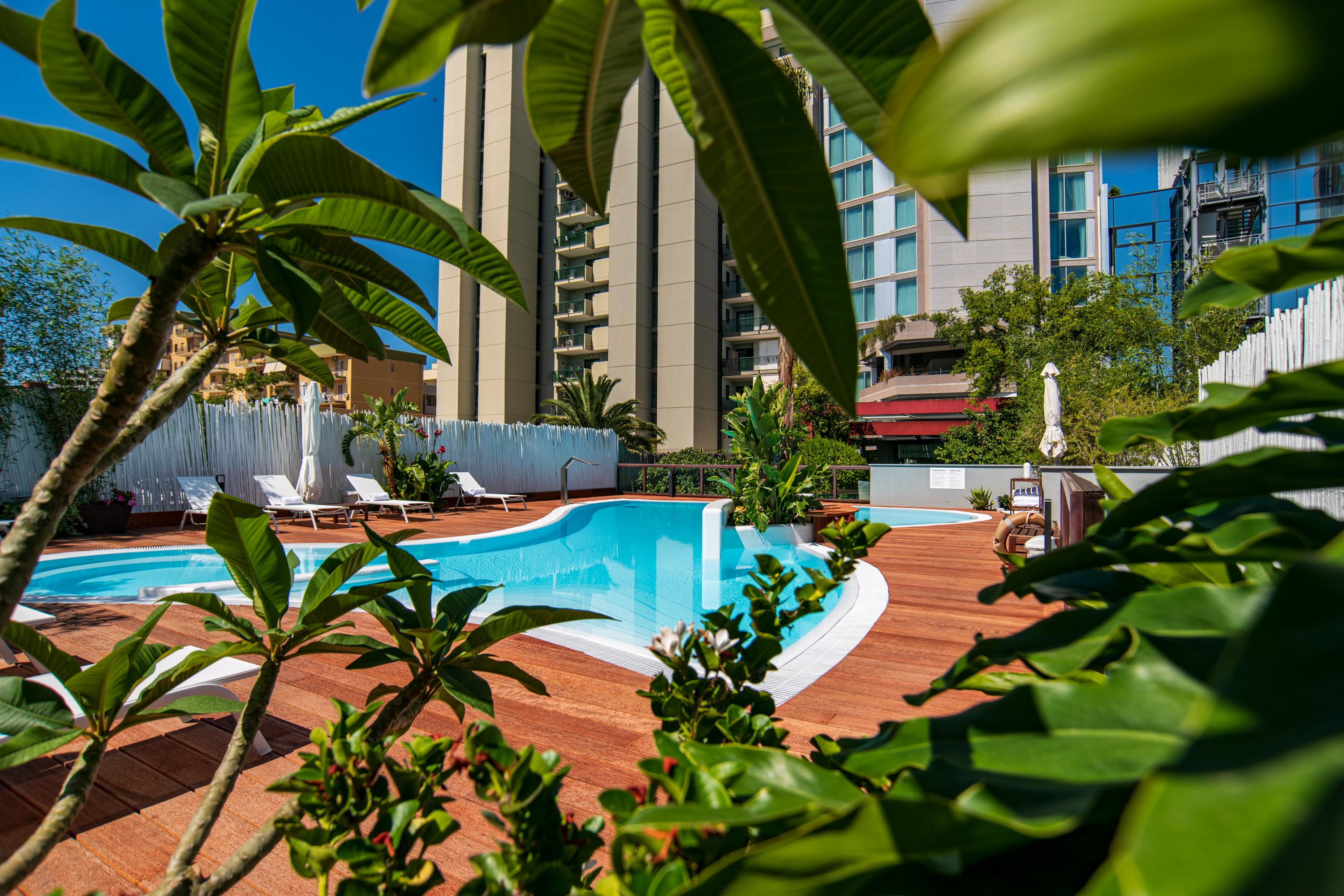 Hi Hotel Bari Esterno foto